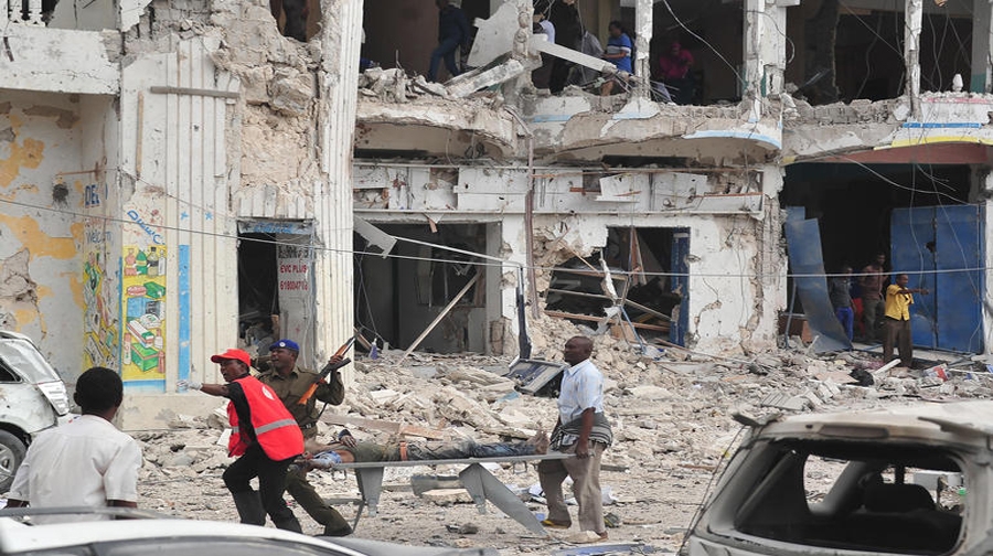 Photo of صومالی ہوٹل پر الشباب کا خودکش حملہ اور فائرنگ