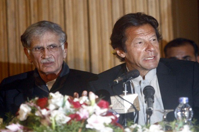 Photo of پشاور زلمی کیلئے 2 کروڑ روپے انعام کا اعلان، عمران خان پرویز خٹک سے ناراض، وضاحت مانگ لی