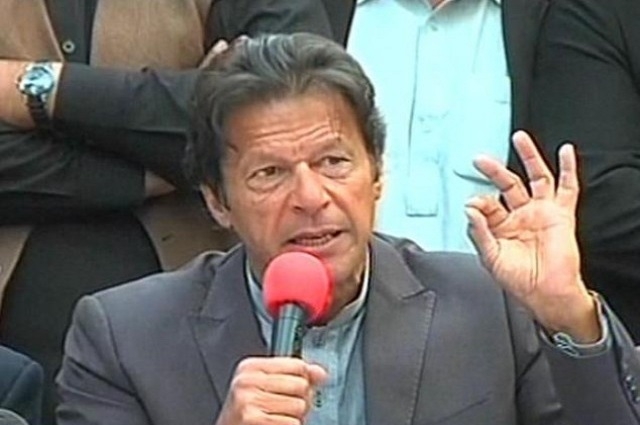Photo of عمران خان نے الیکشن کمیشن میں اپنا جواب جمع کرا دیا