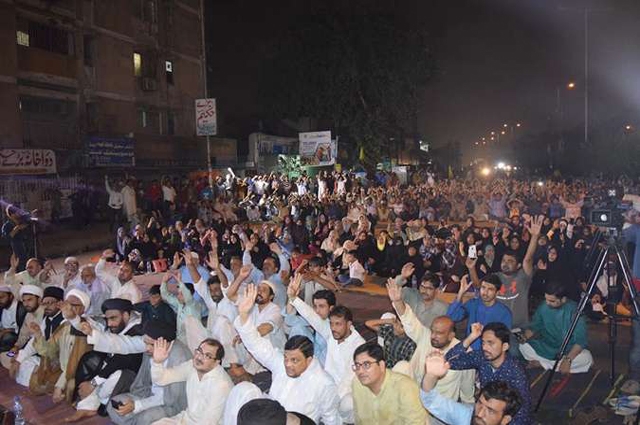 Photo of پاراچنار دھرنے سے اظہار یکجہتی کیلئے ایم ڈبلیو ایم کراچی کا احتجاجی علامتی دھرنا