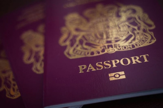 Photo of دنیا کا نایاب اور طاقتور ترین پاسپورٹ جو دنیا میں صرف 3 لوگوں کے پاس ہے
