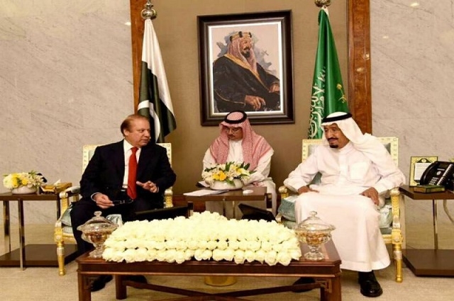Photo of وزیراعظم پاکستان کی شاہ سلمان سے ملاقات، آرمی چیف اور اعلیٰ حکام بھی موجود