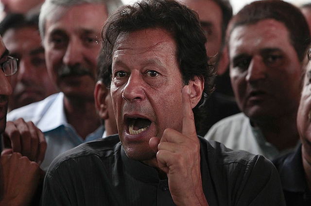Photo of توہین عدالت: عمران خان نے الیکشن کمیشن کا دائرہ اختیار چیلنج کردیا