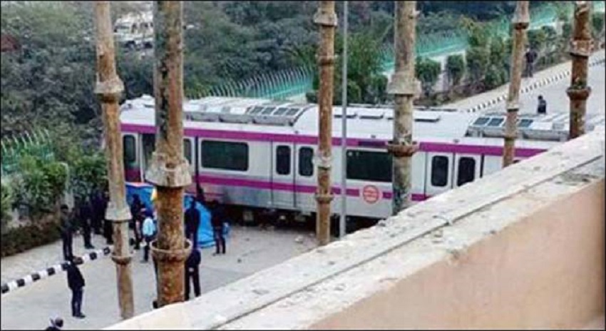 Photo of بغیر ڈرائیورچلنے والی میٹرو ٹرین آزمائش میں ہی حادثے کا شکار