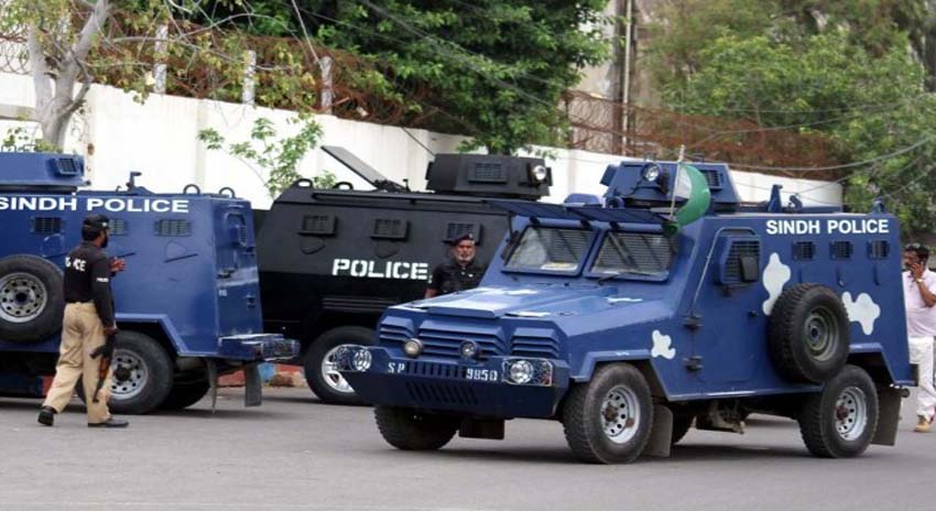 Photo of سندھ پولیس کے 12 ہزار اہلکار مجرمانہ کارروائیوں میں ملوث، رپورٹ