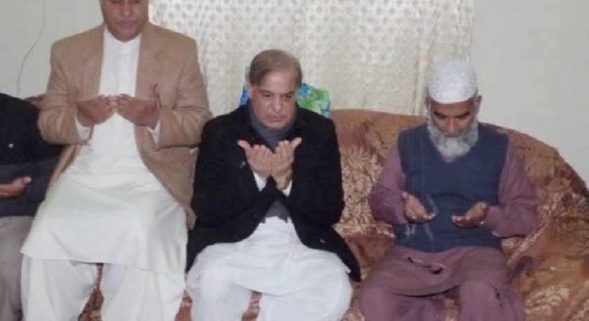 Photo of وزیراعلیٰ پنجاب کی مقتولہ زینب کے گھر آمد، والدین سے اظہار تعزیت
