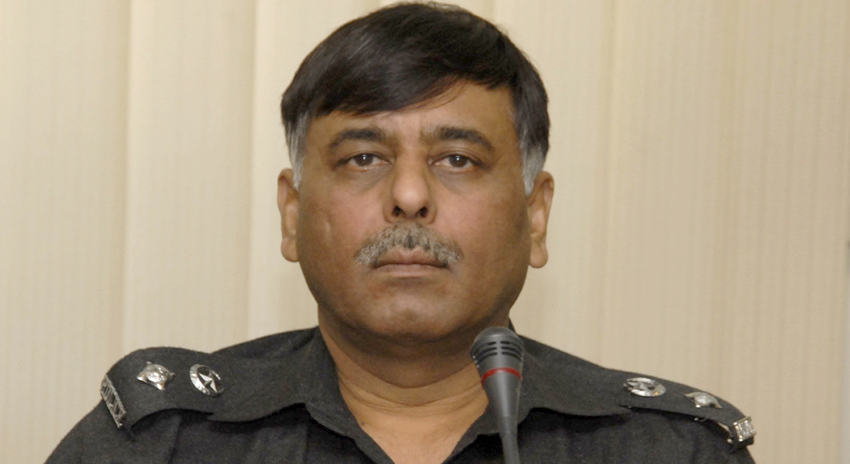 Photo of کراچی، اعلیٰ پولیس افسر کا راؤ انوار سے واٹس اپ پر رابطہ، گرفتاری دینے کا مشورہ