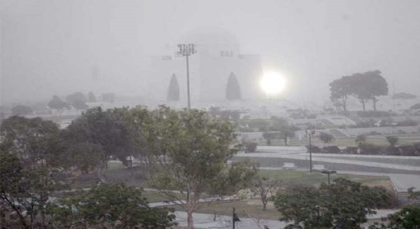 Photo of سمندری ہواؤں کے ڈیرے، کراچی کا درجہ حرارت بڑھنا شروع، کتنی گرمی ہوگی جان کر آپ کو ابھی سے پسینے چھوٹ جائیں