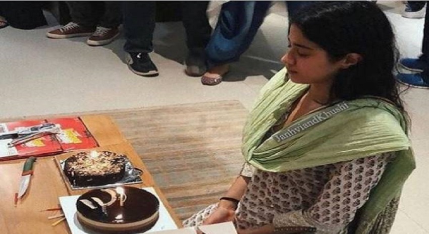 Photo of سری دیوی کی بیٹی جھانوی کپور اپنی 21 ویں سالگرہ منانے کیلئے ایسی جگہ پہنچ گئی کہ جان کر آپ کا بھی دل بھر آئے گا