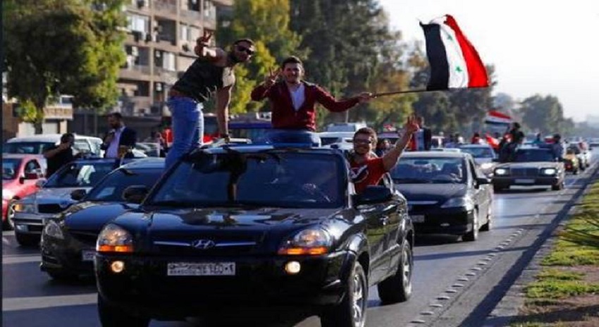 Photo of امریکی حملوں کے بعد شام کے عوام سڑکوں پہ، ایسا کام کردیا کہ دنیا بھر میں امریکہ پہ تنقید