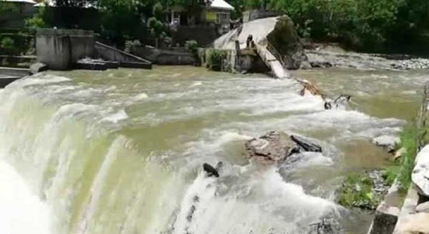Photo of دریائے نیلم میں ڈوبنے والے سیاحوں کی تلاش کیلئے پاک فوج کا ریسکیو آپریشن جاری