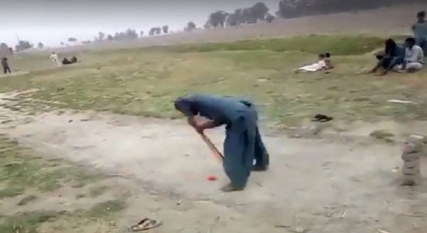 Photo of گاؤں میں کرکٹ کھیلتے لڑکوں کا آؤٹ پہ اختلاف، فیصلہ آئی سی سی کو کرنا پڑا، سوشل میڈیا۔۔۔