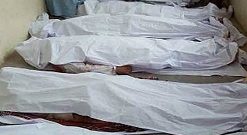 Photo of بالاکوٹ میں سیاحوں کی جیپ دریا میں جاگری، ایک ہی خاندان کے 11 افراد جاں بحق ہوگئے