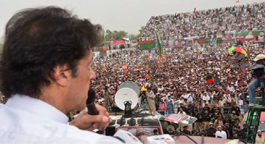 Photo of عمران خان کو کتنے حلقوں میں شکست ہوسکتی ہے ؟ تازہ ترین سروے میں ایسا انکشاف کہ پی ٹی آئی کے کارکنوں کی پریشانی کی حد نہ رہے گی