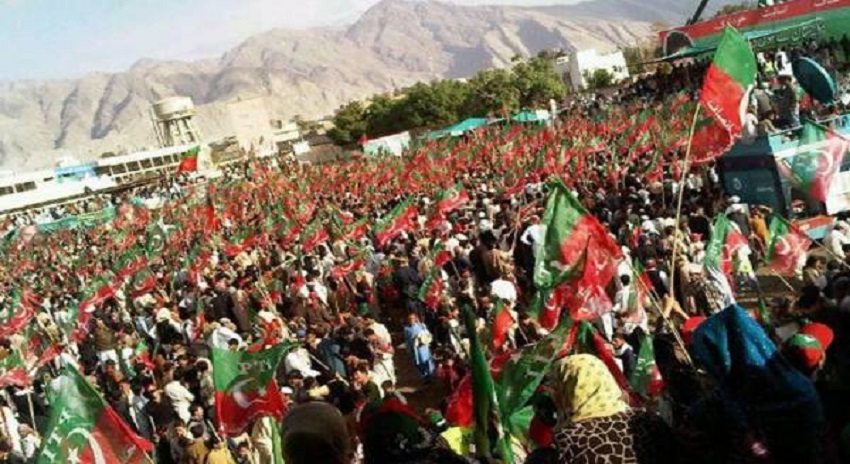 Photo of ایوان میں پہنچنے کے لیے اکثریت ملتے ہی تحریک انصاف نے اپنے ہی عہدیداروں پر بجلیاں گرادیں، بلوچستان سے بڑی خبرآگئی