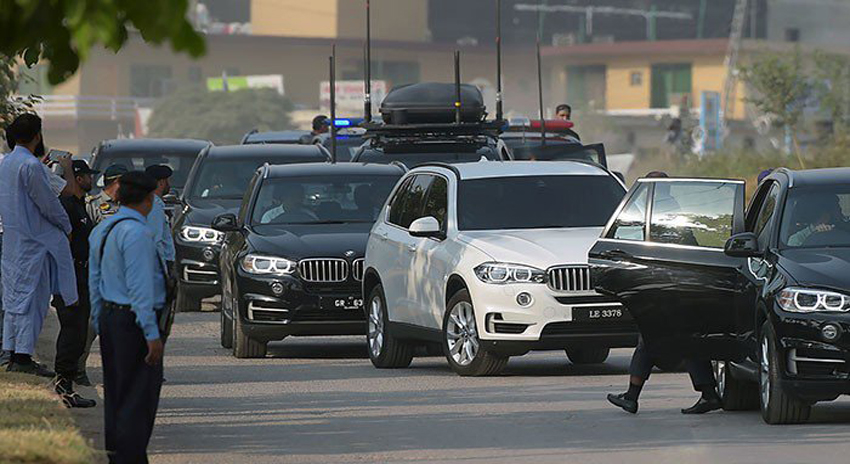 Photo of وفاقی حکومت کا وزیراعظم ہاؤس کی اضافی گاڑیاں فوری نیلام کرنے کا فیصلہ