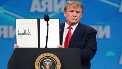 Photo of امریکی صدر ڈونلڈ ٹرمپ کا ہتھیاروں کی تجارت کے عالمی معاہدے سے دستبرداری کا اعلان