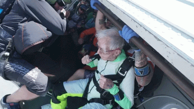 Photo of 103 سالہ شخص نے اسکائی ڈائیونگ کرکے عالمی ریکارڈ بنالیا