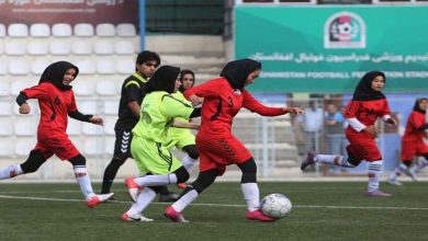 Photo of افغانستان سے تعلق رکھنے والی خواتین فٹبالرز اپنے اہل خانہ کے ساتھ لاہور پہنچ گئیں