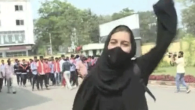 Photo of حجاب کی حمایت میں نعرہ تکبیر بلند کرنے والی بہادر طالبہ کیلئے انعام کا اعلان