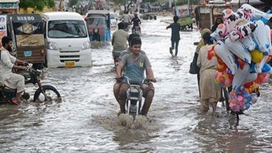 Photo of کراچی میں رات گئے سے بارش کا سلسلہ جاری ہے
