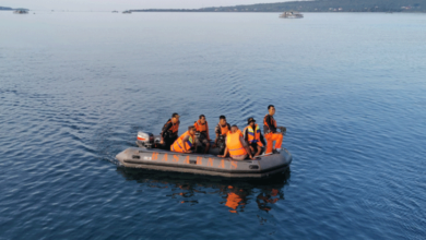 Photo of انڈونیشیا میں کشتی ڈوبنے سے 15 افراد ہلاک، 19 لاپتہ
