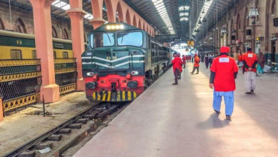 Photo of ریلوے نے مسافر ٹرینوں کے کرائے بڑھا دیے