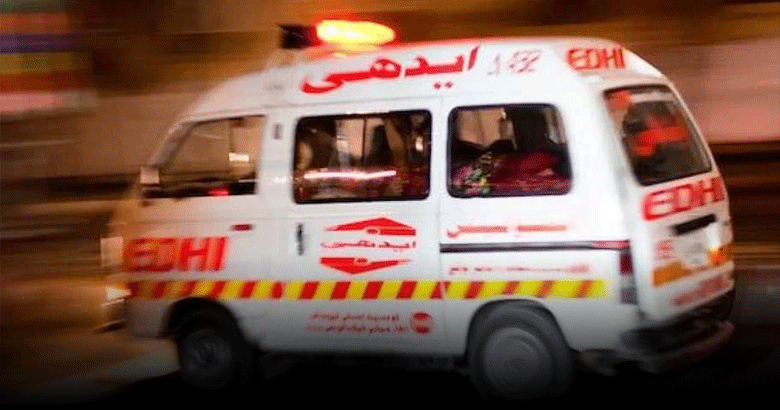 کراچی سے بہاولپور جانے والی مسافر بس حادثے کا شکار، 2 افراد جاں بحق