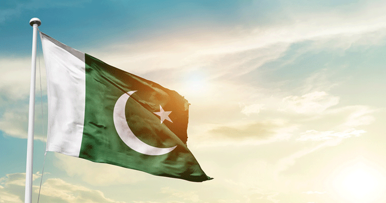 یوم پاکستان کے خصوصی موقع پر سبزحلالی پرچم کی تیاریاں عروج پر